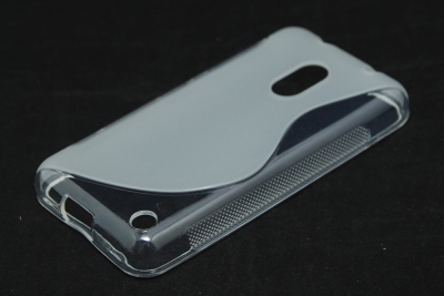 Чехол гелевый для Nokia Lumia 620 белый