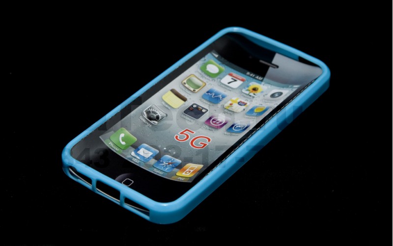 Гелевый чехол для Apple iPhone 5 голубой