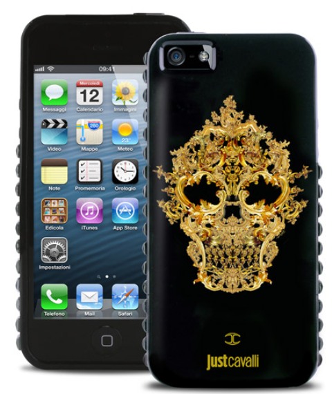 Чехол гелевый c заклепками Just Cavalli Scull JCIPC5SKULLBLK для Apple iPhone 5 черный